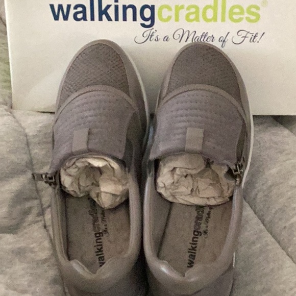 Walking Cradles - Orion slate gray zipper sneakers - size 9 - new - Picture 6 of 9